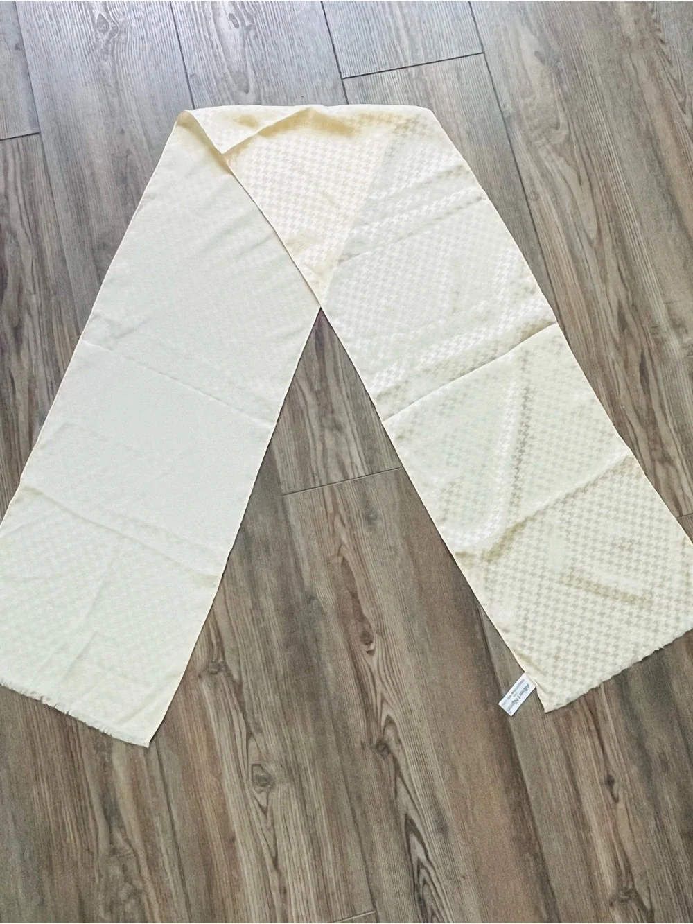 Albert Nipon Pale Yellow Silk Scarf 9/48 inches